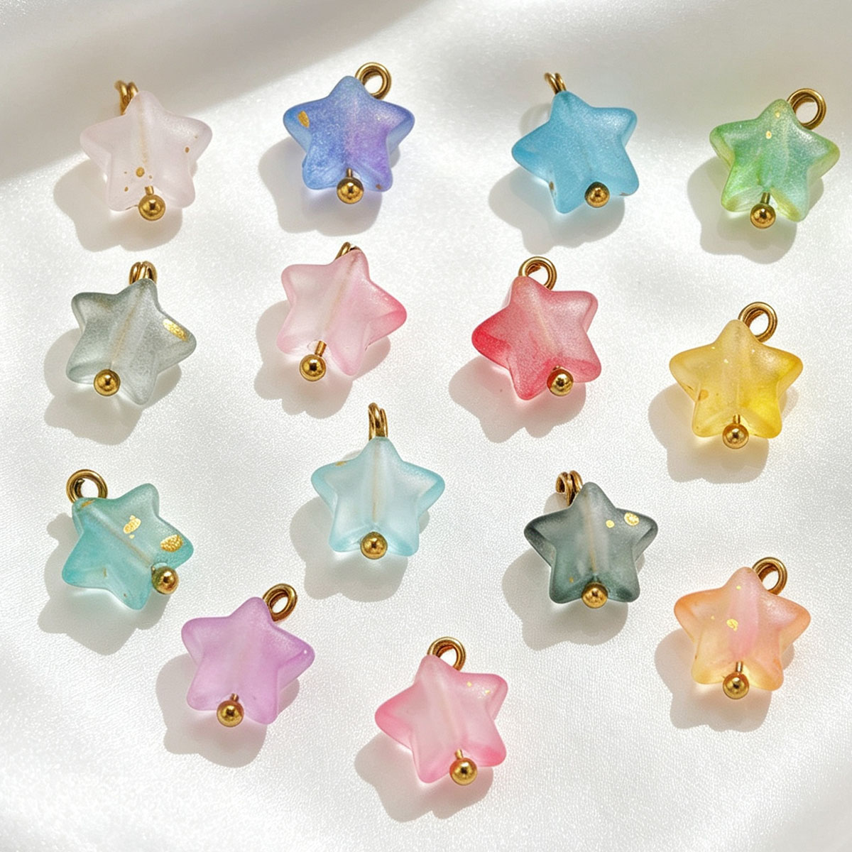 Moon Star Earrings - 12 قطعة من المعلقات الصغيرة المصنوعة