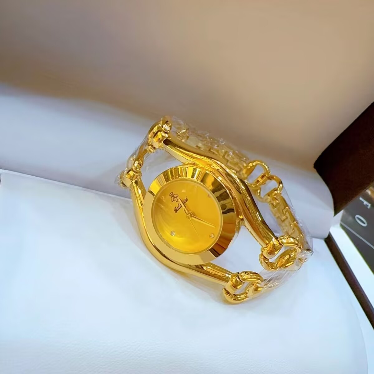 ساعة فرنسية جديدة مطلية بالذهب - مراجعة Jewelry With Watches وسعره