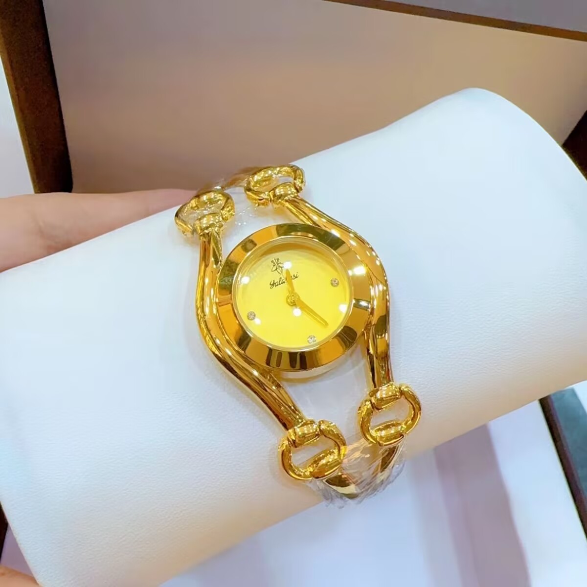 ساعة فرنسية جديدة مطلية بالذهب - مراجعة Jewelry With Watches وسعره