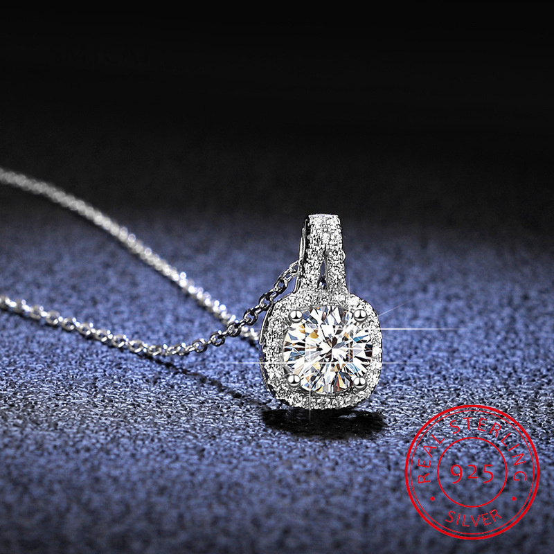 مربع قطع مويسانيتي الماس والمج - مراجعة Diamond Stud Earrings وسعره