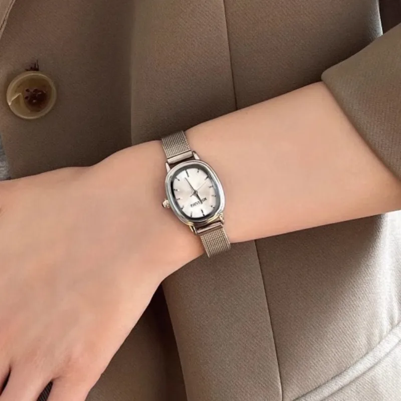 صغيرة البيضاوي الهاتفي الأخضر  - مراجعة Jewelry Watches Women وسعره