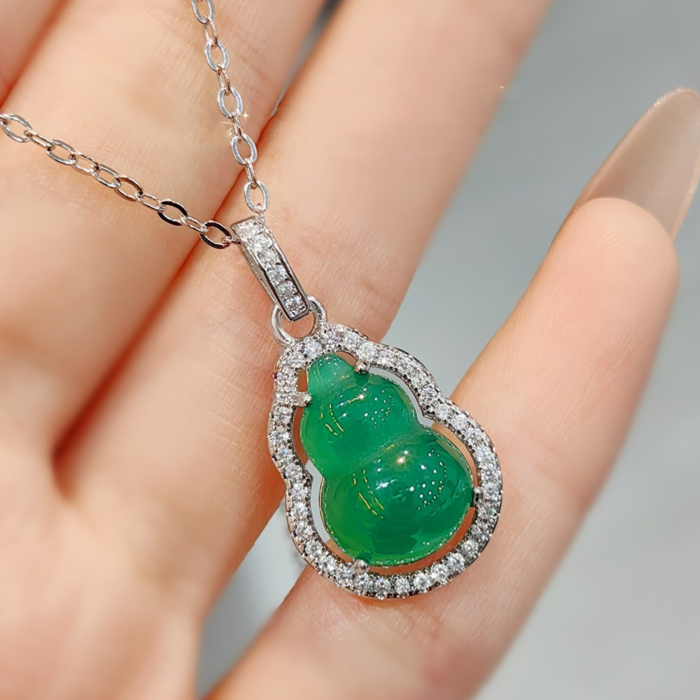 العقيق الأخضر الطبيعي أحجار كر - مراجعة Crystal Choker Necklace وسعره
