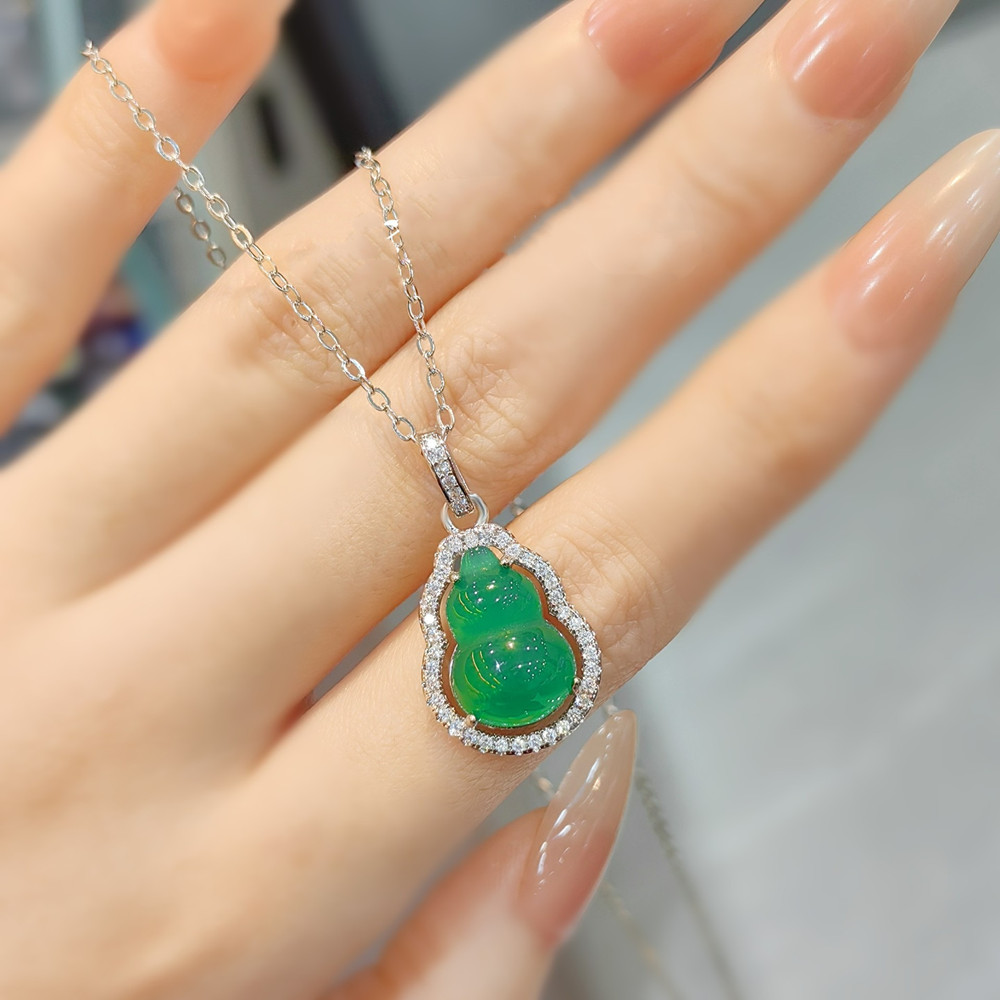 العقيق الأخضر الطبيعي أحجار كر - مراجعة Crystal Choker Necklace وسعره