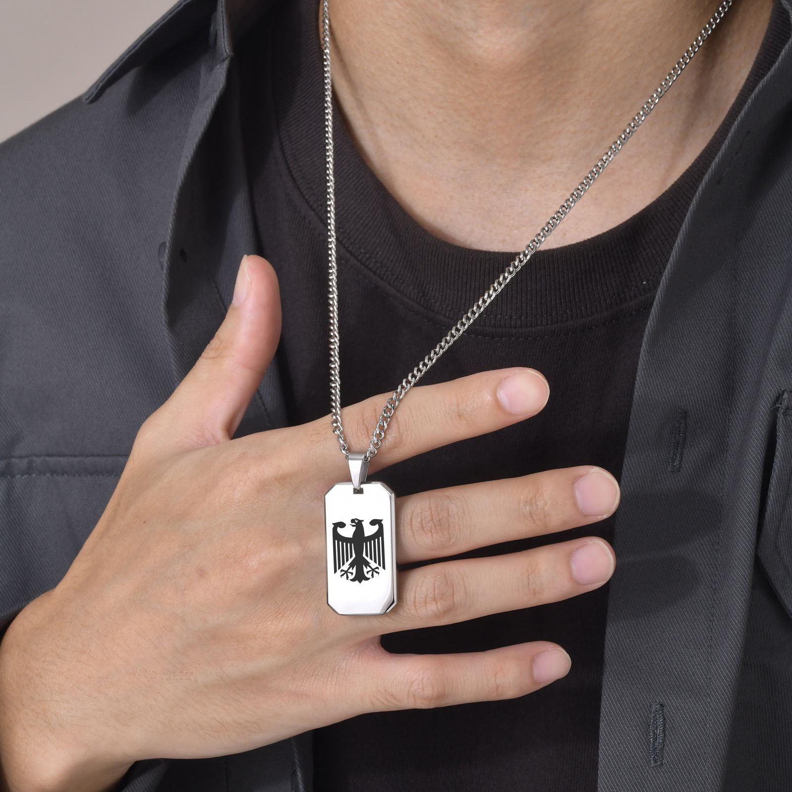 قلادات مربعة النسر الألماني لل - مراجعة Mens Dog Tag Necklace وسعره